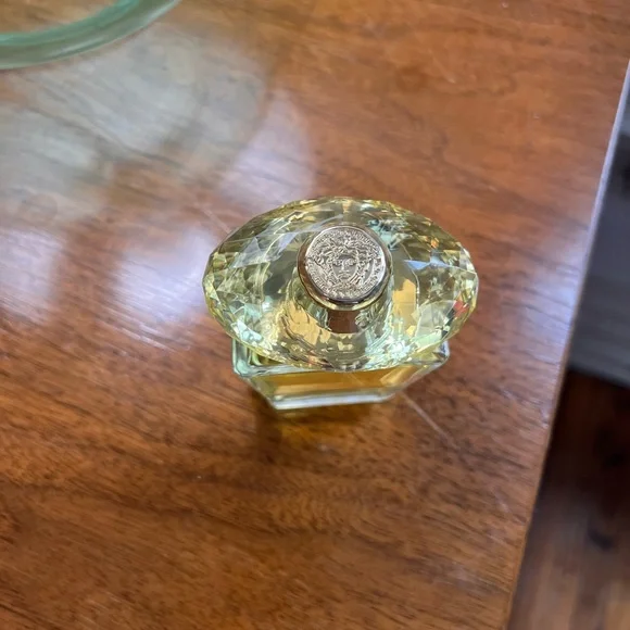 Versace Yellow Diamond Perfume 30 ml / 1 oz - Picture 5 of 5